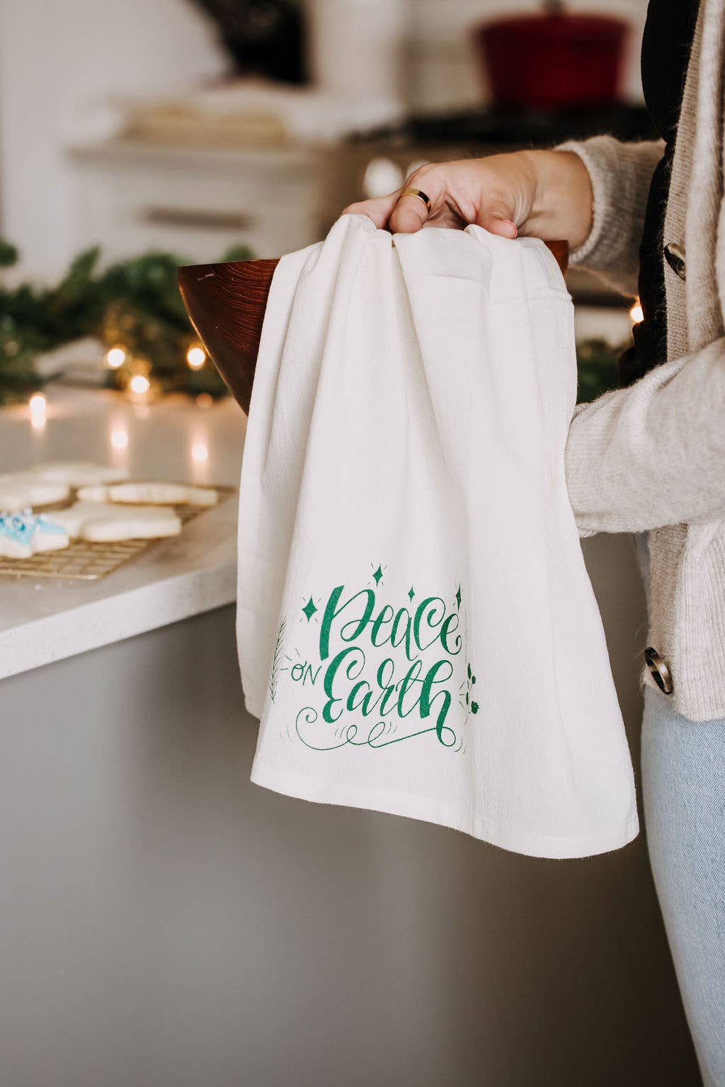 Kitchen Towel / Peace on Earth / Holiday / Dish Towel