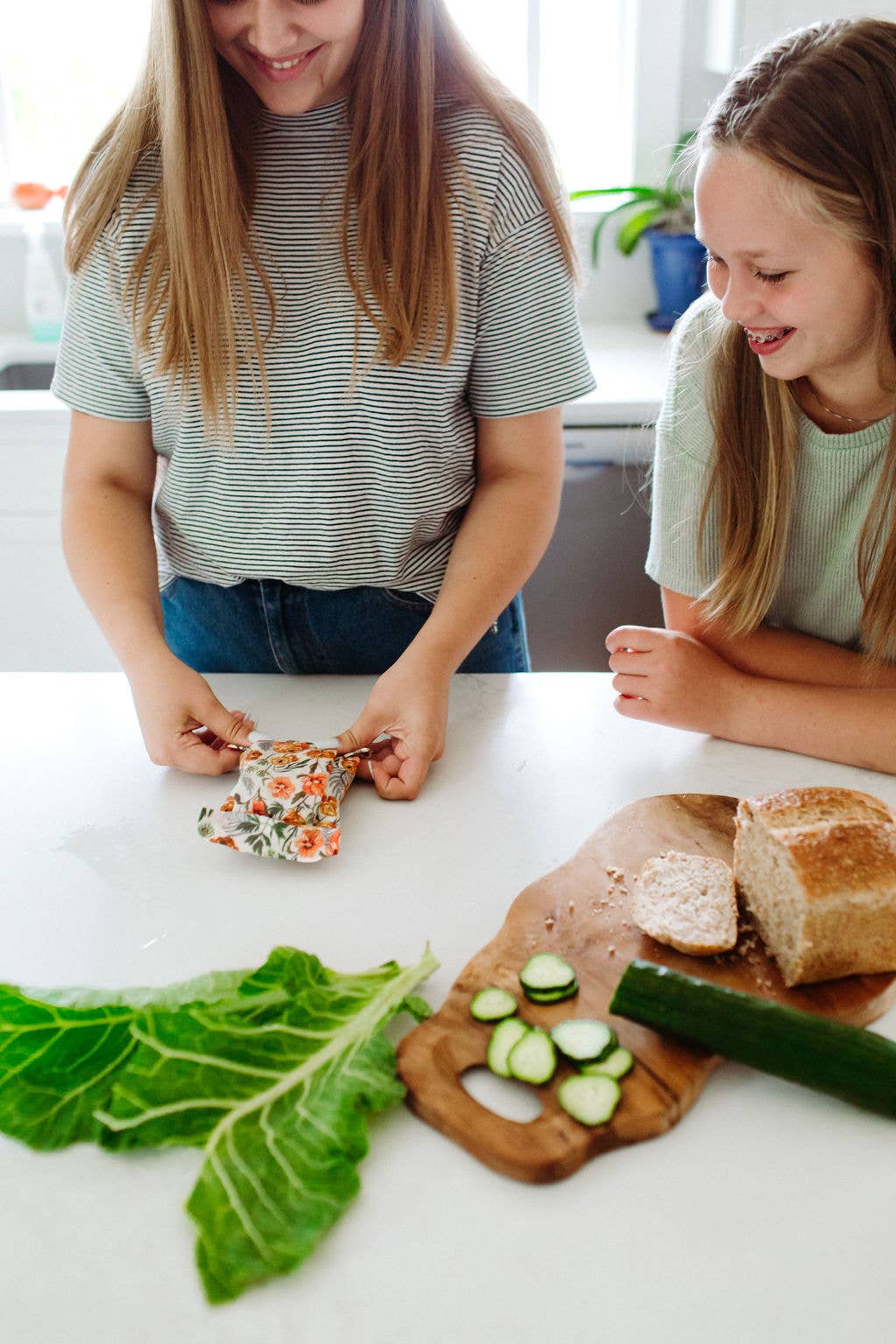 Reusable Beeswax Food Wraps: Golden Floral Single Medium
