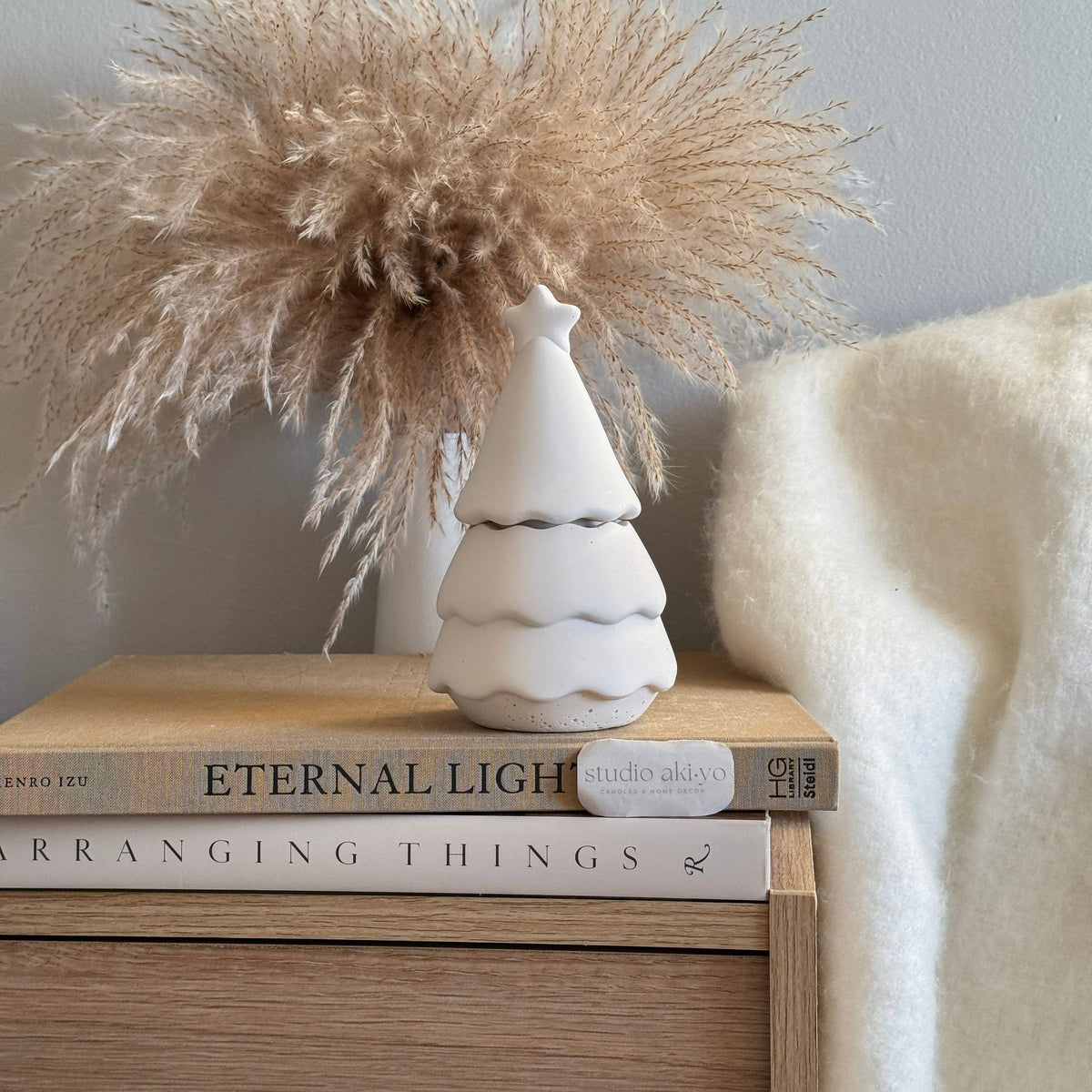 Studio Akiyo - Winter Forest Tree Soy Candle White Fir Peach | Holiday