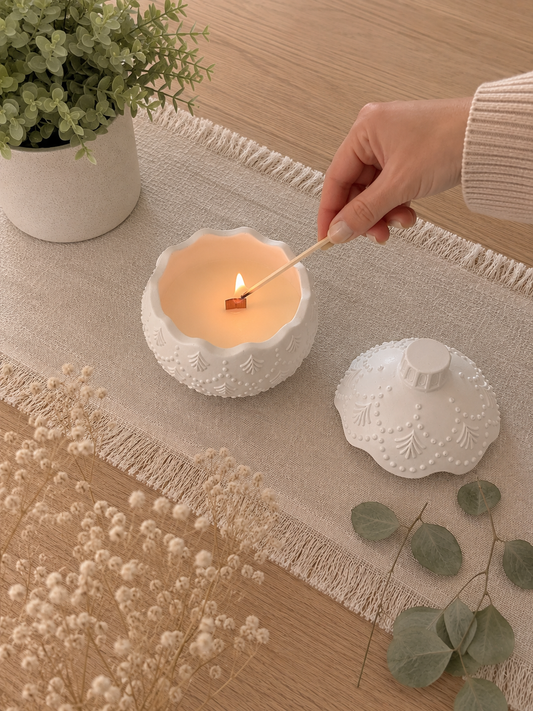 Studio Akiyo - Snowfall Ornament Soy Wax Candle Winterberry | Holiday