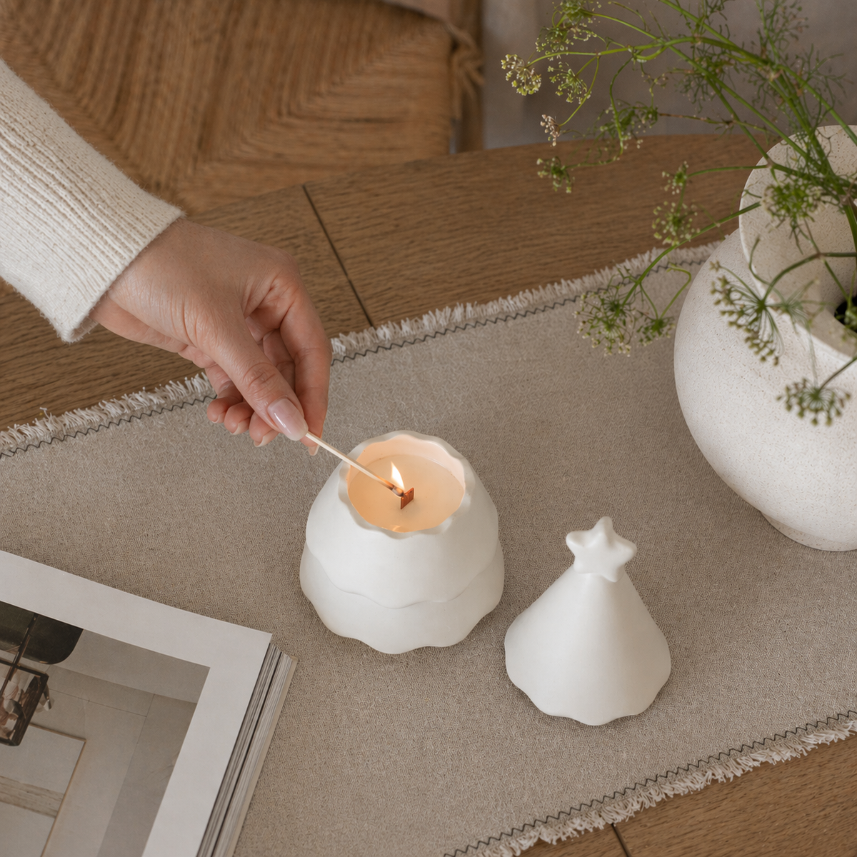 Studio Akiyo - Winter Forest Tree Soy Candle White Fir Peach | Holiday
