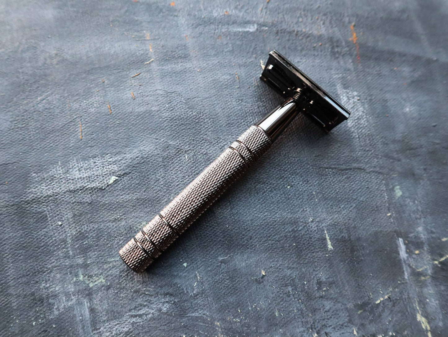 Double Edge Safety Razor (5 Free Blades)