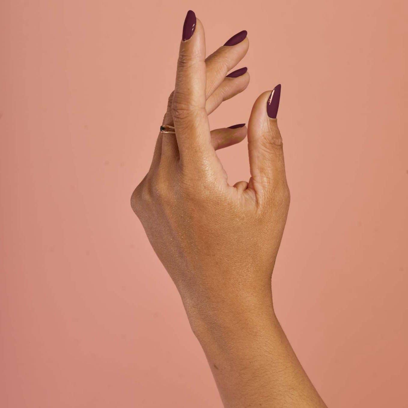 BKind Vegan & 21-free Nail Polish - T'as Ben Raisin