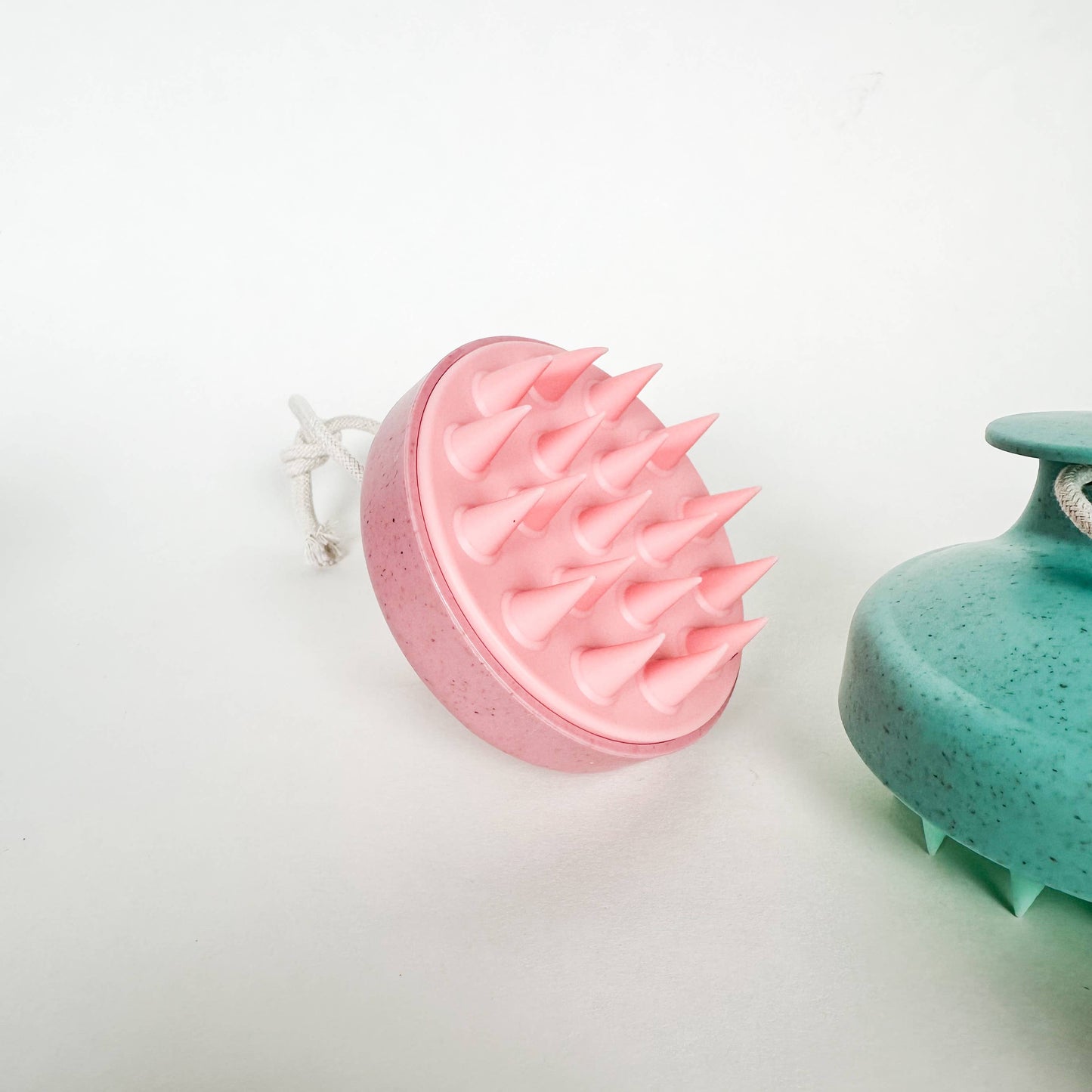 Plastic-Free Wheat straw hair massager