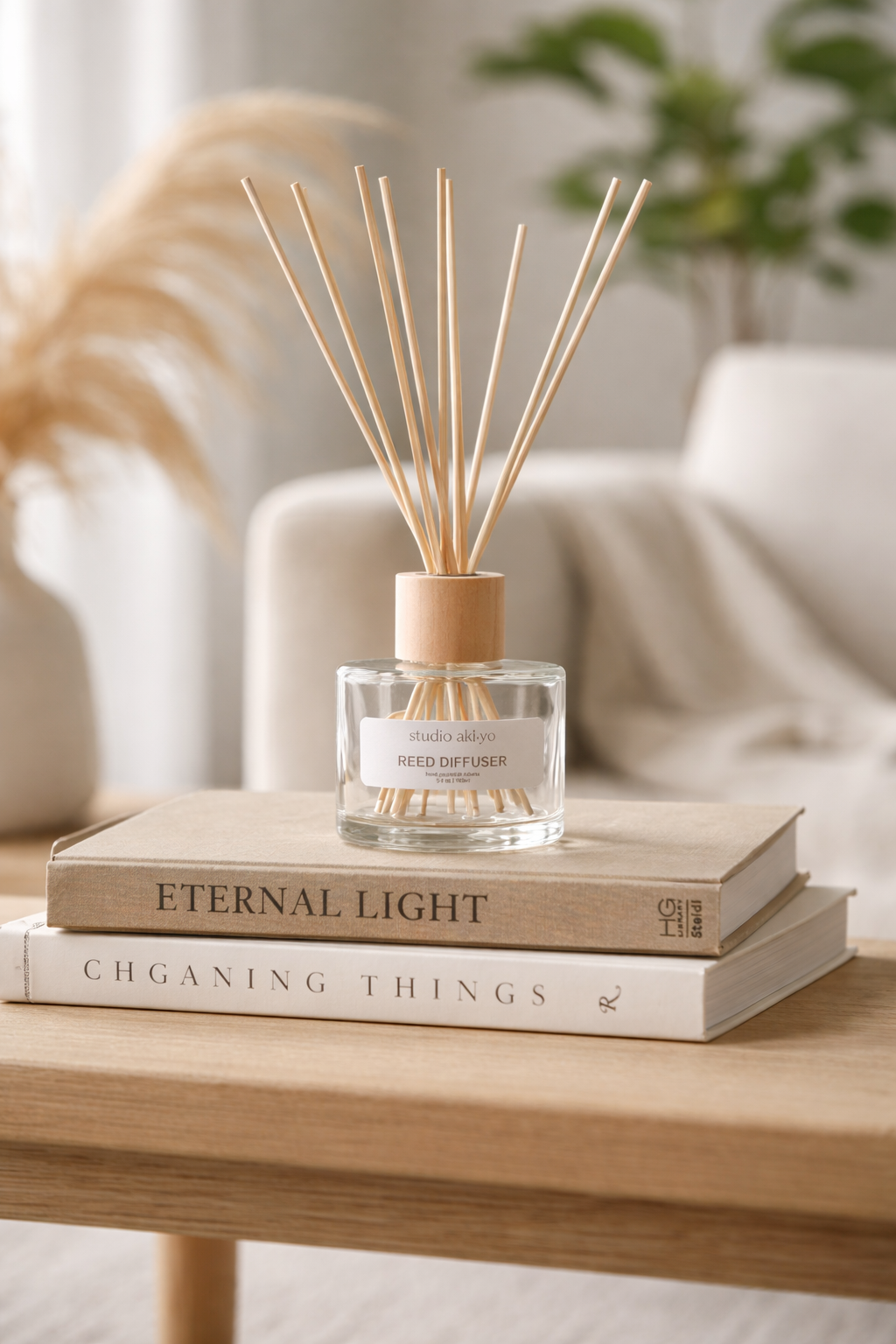 Studio Akiyo - White Fir Peach Reed Diffuser (100 ml) | Woodsy Home Scent