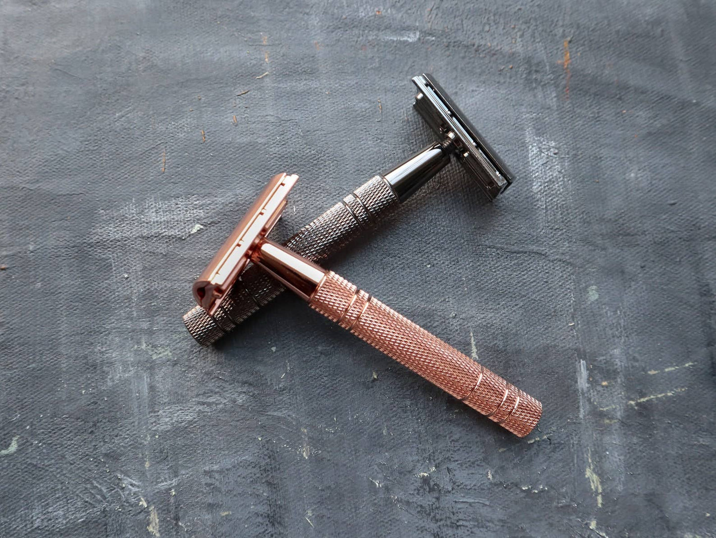 Double Edge Safety Razor (5 Free Blades)